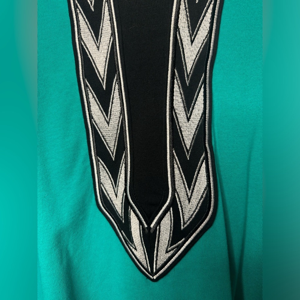 Bob Mackie Wearable Art teal tunic top w/ black and white embellishments Size M - Picture 4 of 12